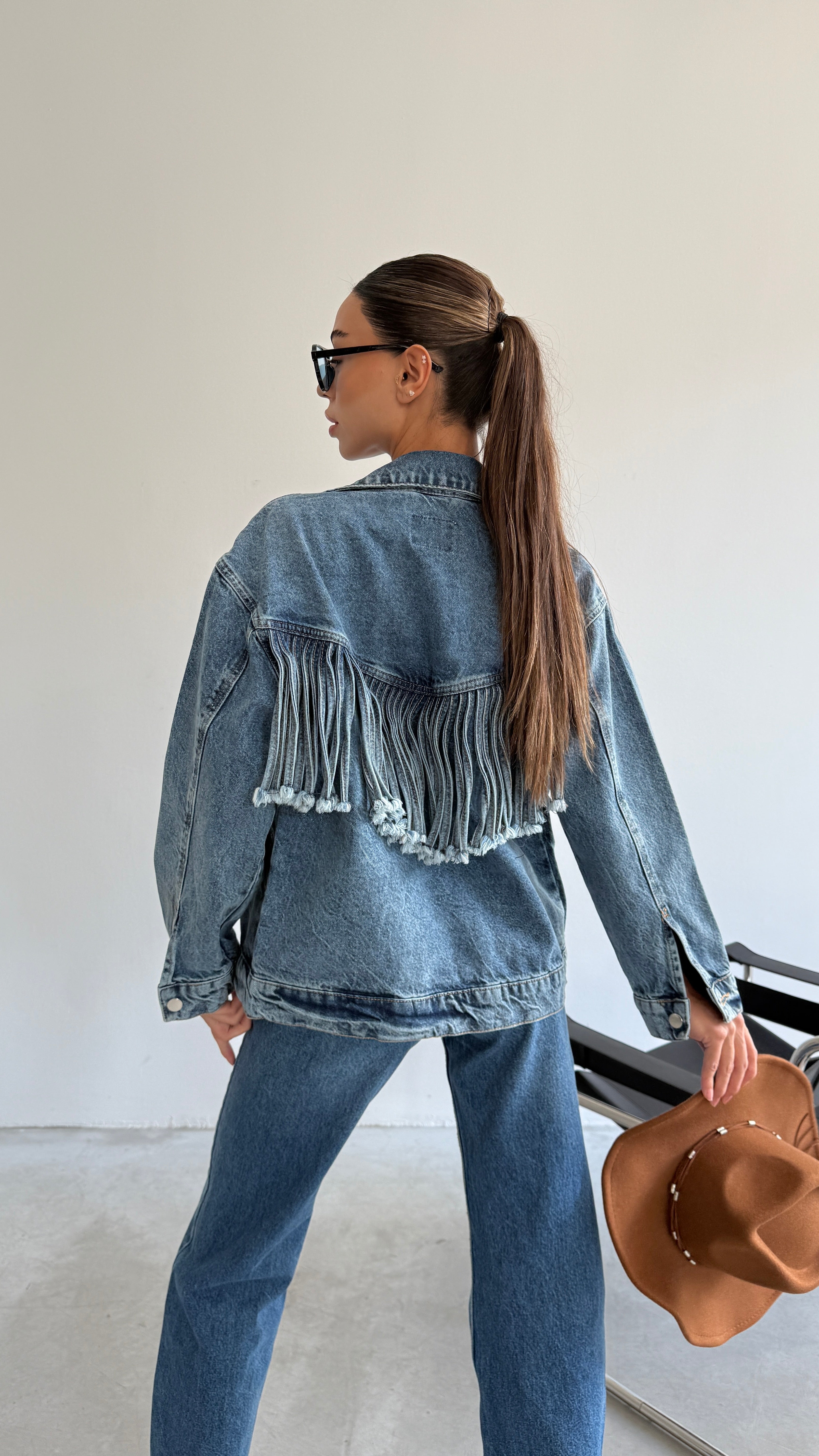 Denim švarkas su kutais