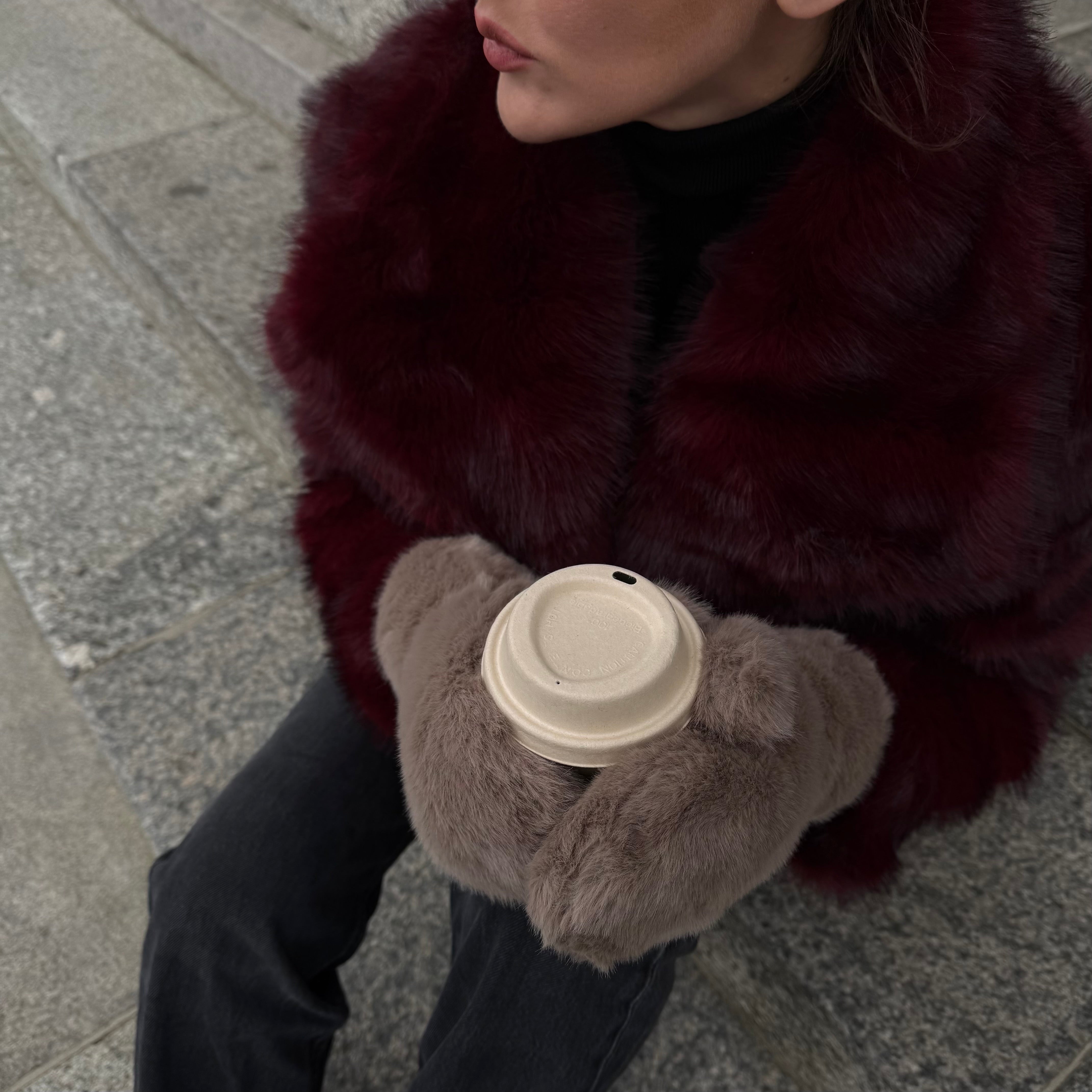 Pirštinės su kailiuku