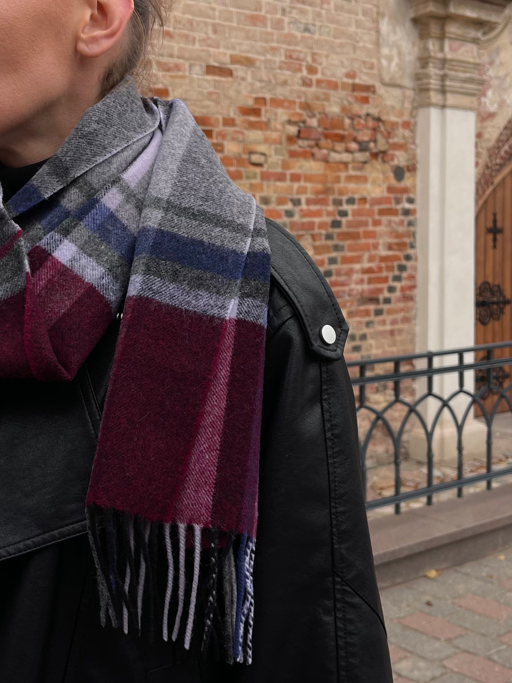 Wool scarf